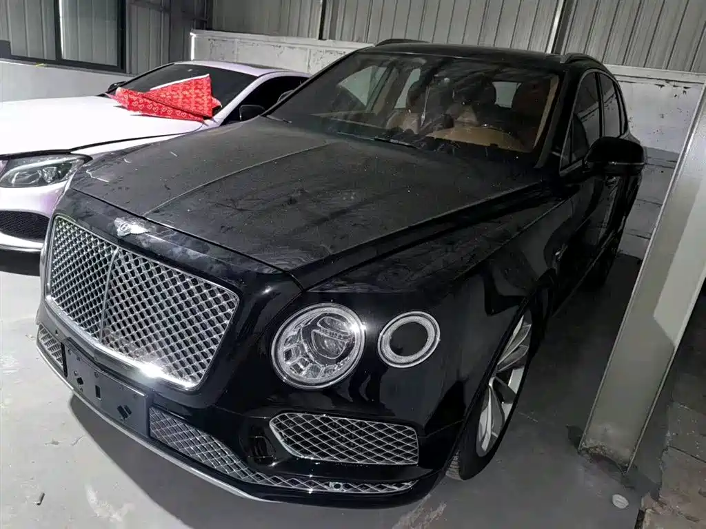 Bentayga 2018 4.0T V8 купить на сайте DeffCars