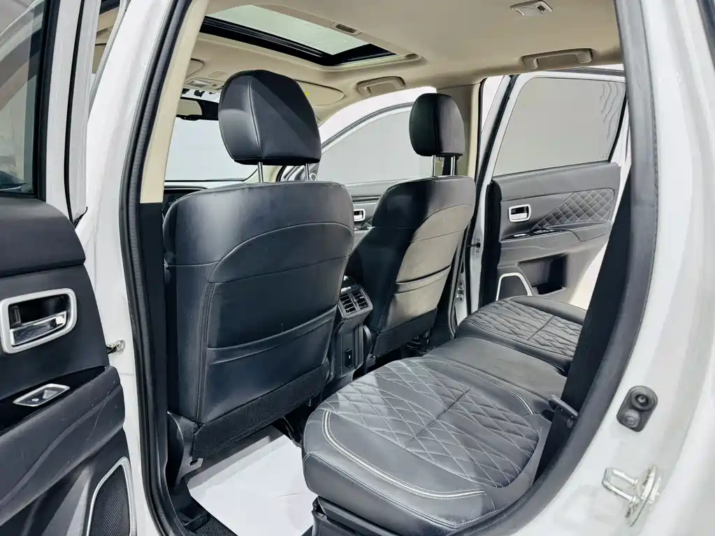 Outlander 2021 2.0L 2WD Enjoy Edition 5 seats купить на сайте DeffCars