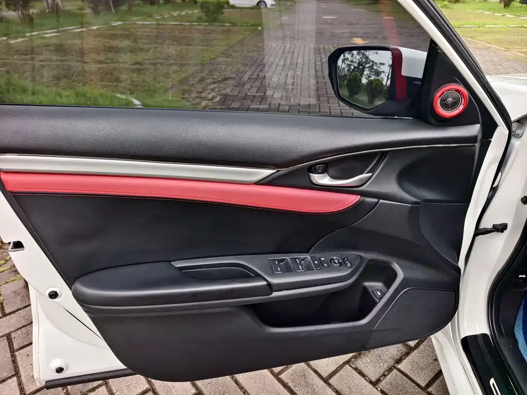 Civic 2019 220TURBO CVT Dynamic Edition National VI купить на сайте DeffCars
