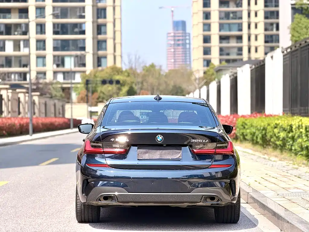 BMW 3 Series 2022 facelift 325Li M Sports Night Package купить на сайте DeffCars