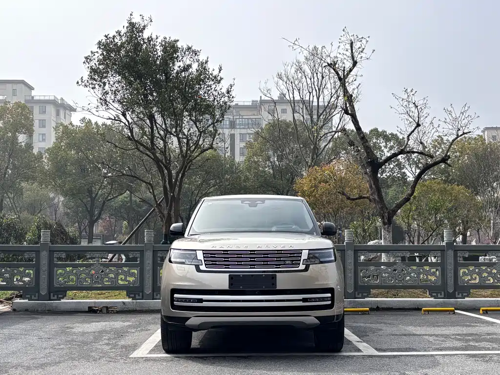Range Rover 2024 3.0 L6 400PS Genesis Extended Edition купить на сайте DeffCars