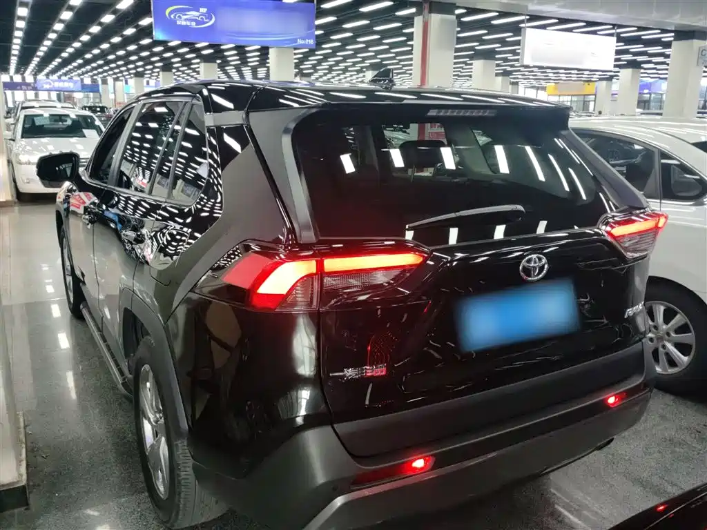 RAV4 Rongfang 2021 2.0L CVT two-wheel drive fashion PLUS version купить на сайте DeffCars