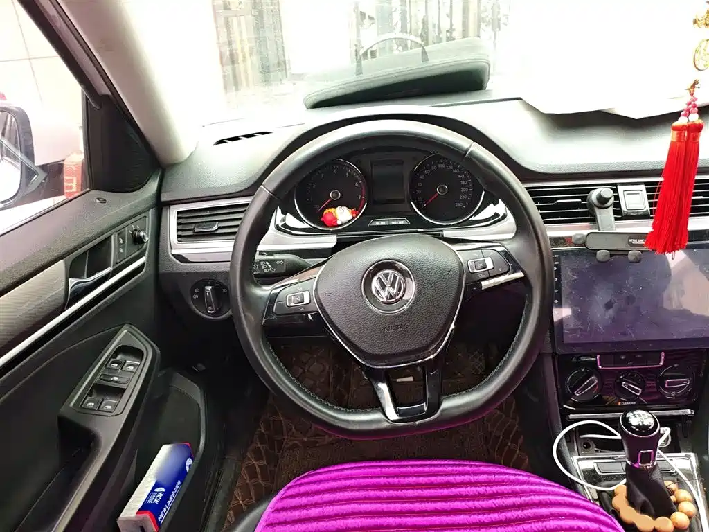 Bora 2018 1.5L manual comfort model купить на сайте DeffCars