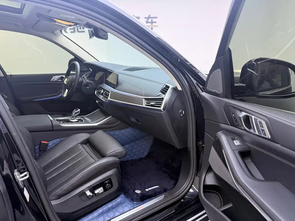 BMW X7 2019 xDrive40i Leading Luxury Package купить на сайте DeffCars