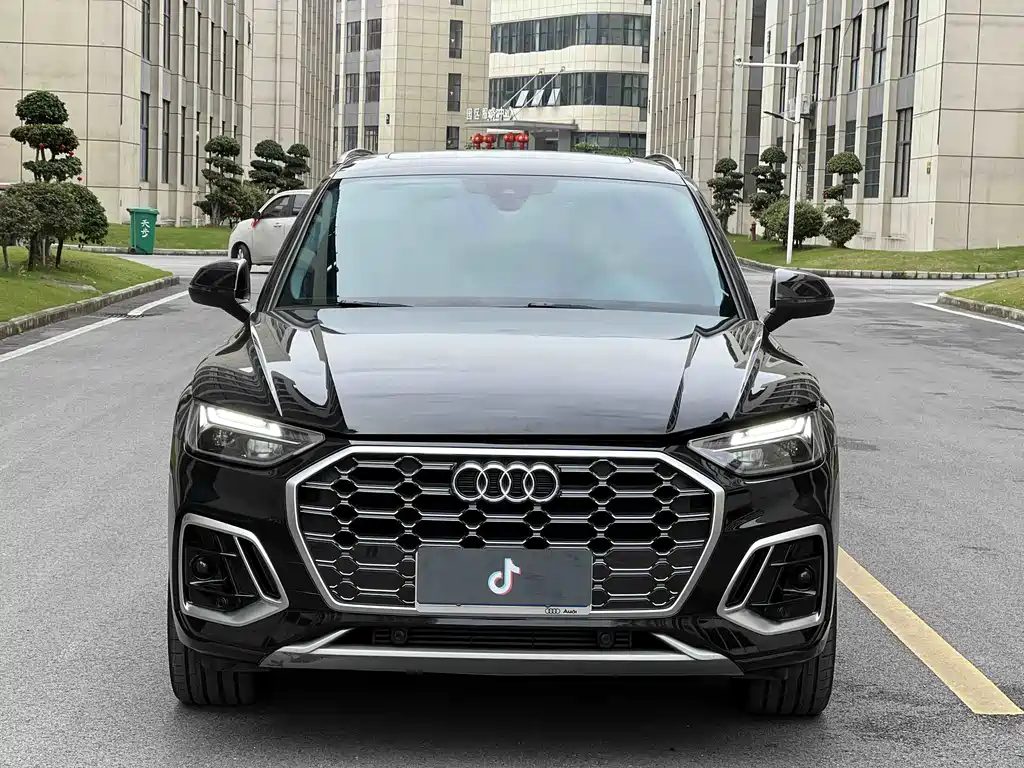 Audi Q5L 2021 45 TFSI luxury and dynamic model купить на сайте DeffCars