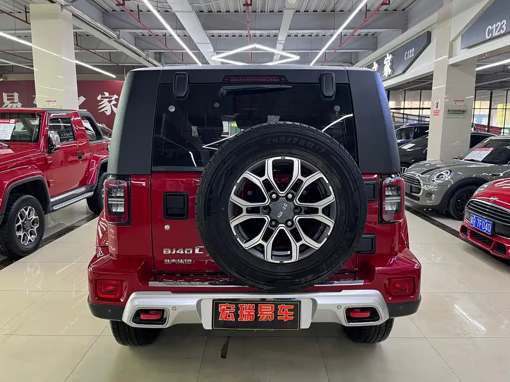 Beijing off-road BJ40 2020 2.0T automatic four-wheel drive city hunter version knight type купить на сайте DeffCars