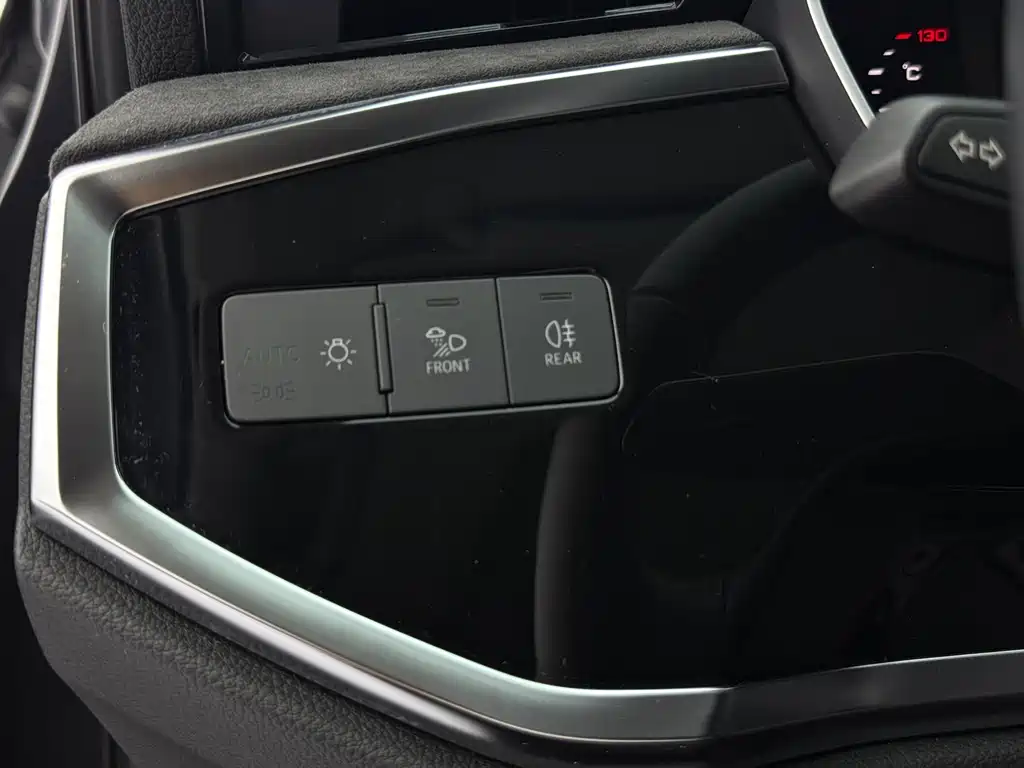 Audi Q3 2022 35 TFSI aggressive and dynamic купить на сайте DeffCars