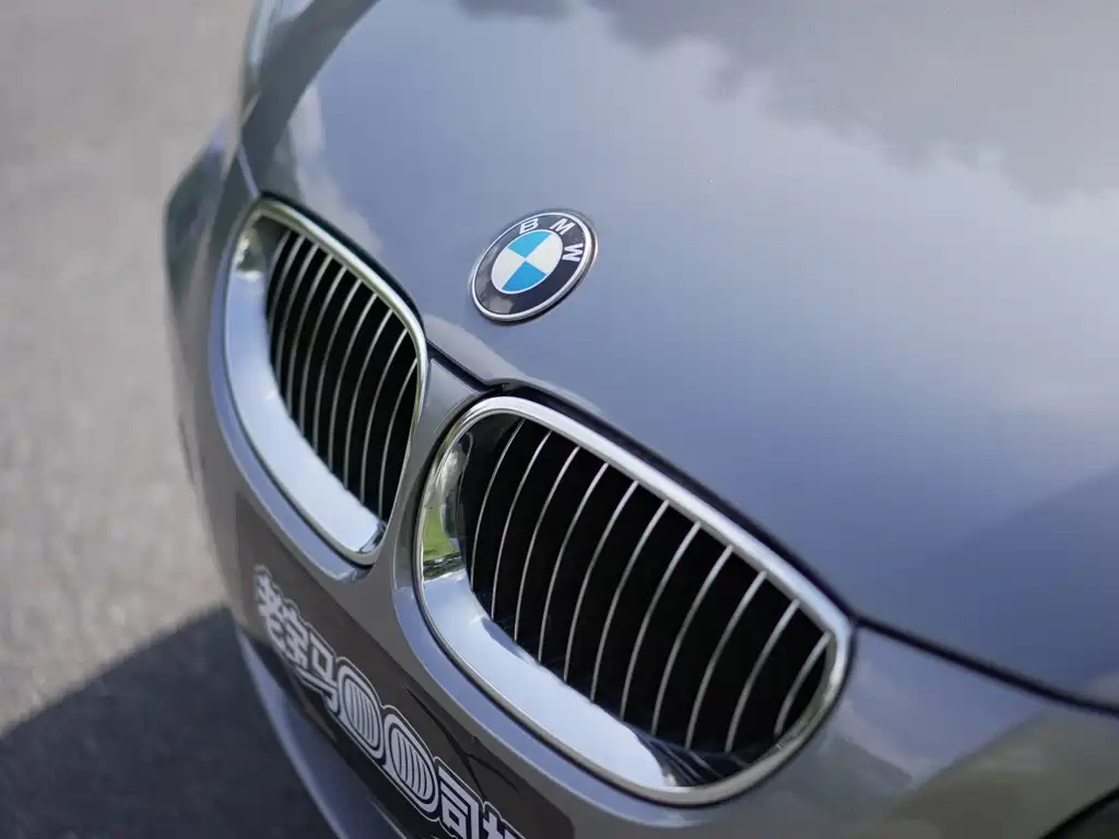 BMW 5 Series 2009 525Li Luxury Model купить на сайте DeffCars