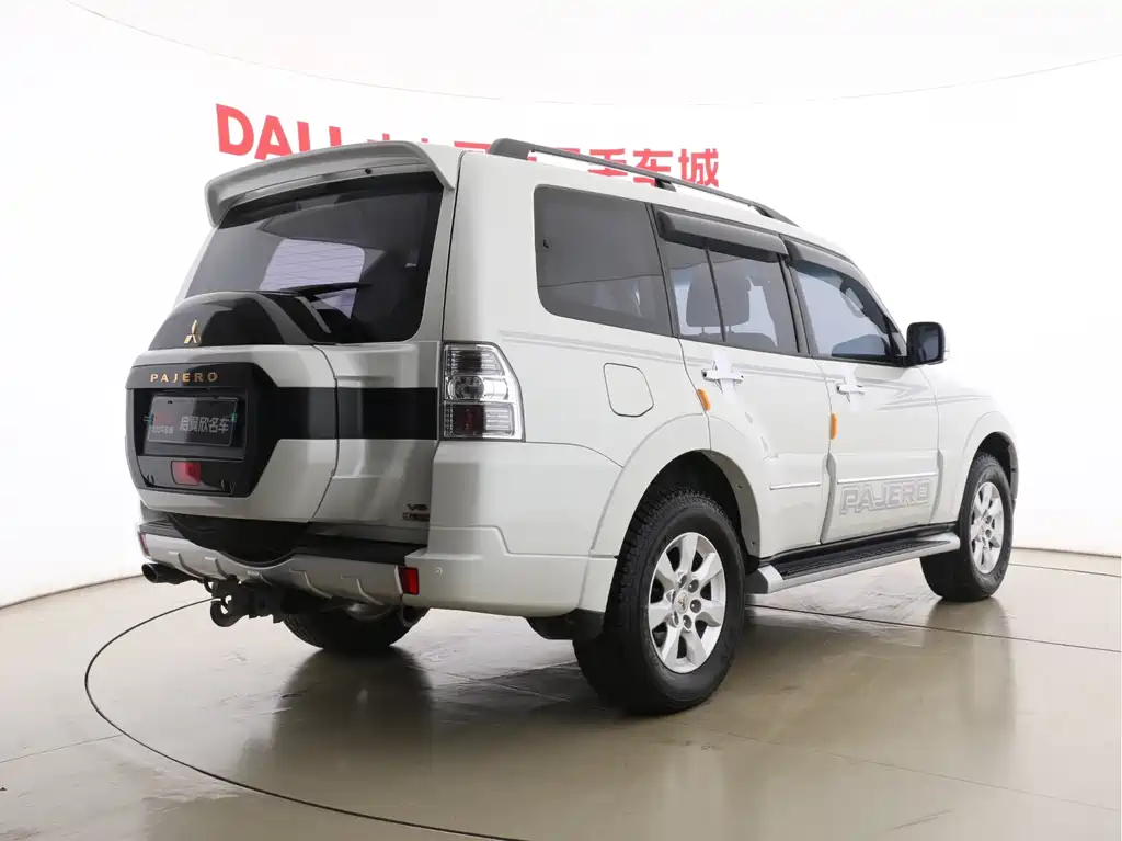Pajero imported 2020 3.0L automatic luxury off-road version купить на сайте DeffCars