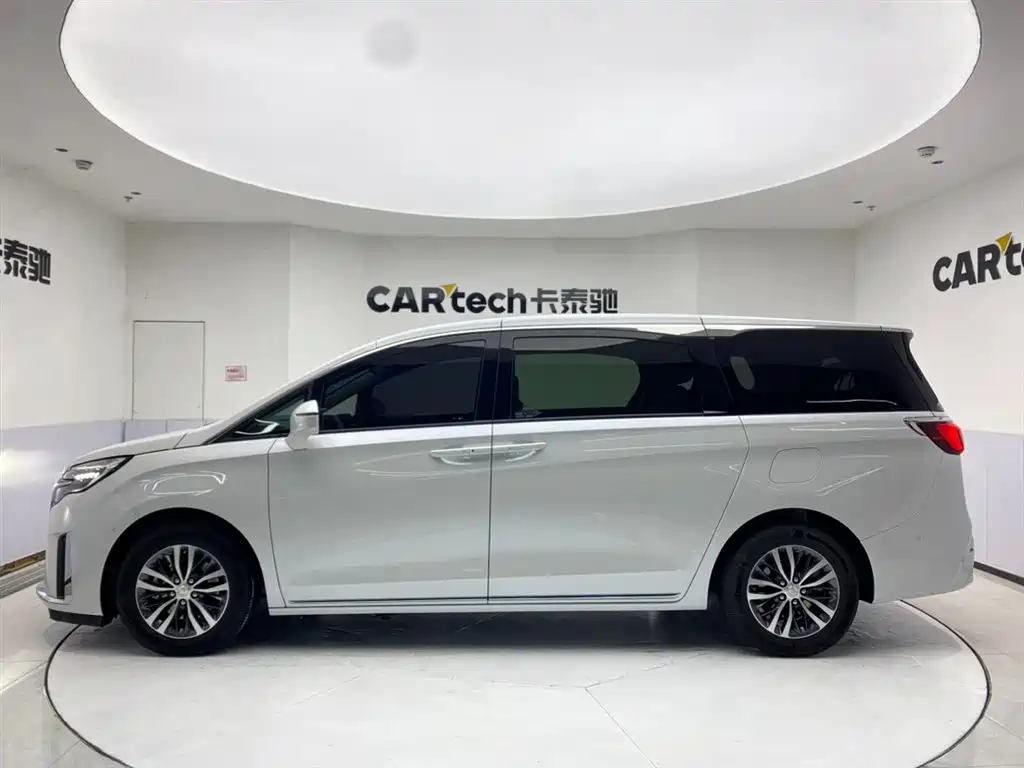 Buick GL8 2023 ES Lu Zun Exclusive Model купить на сайте DeffCars