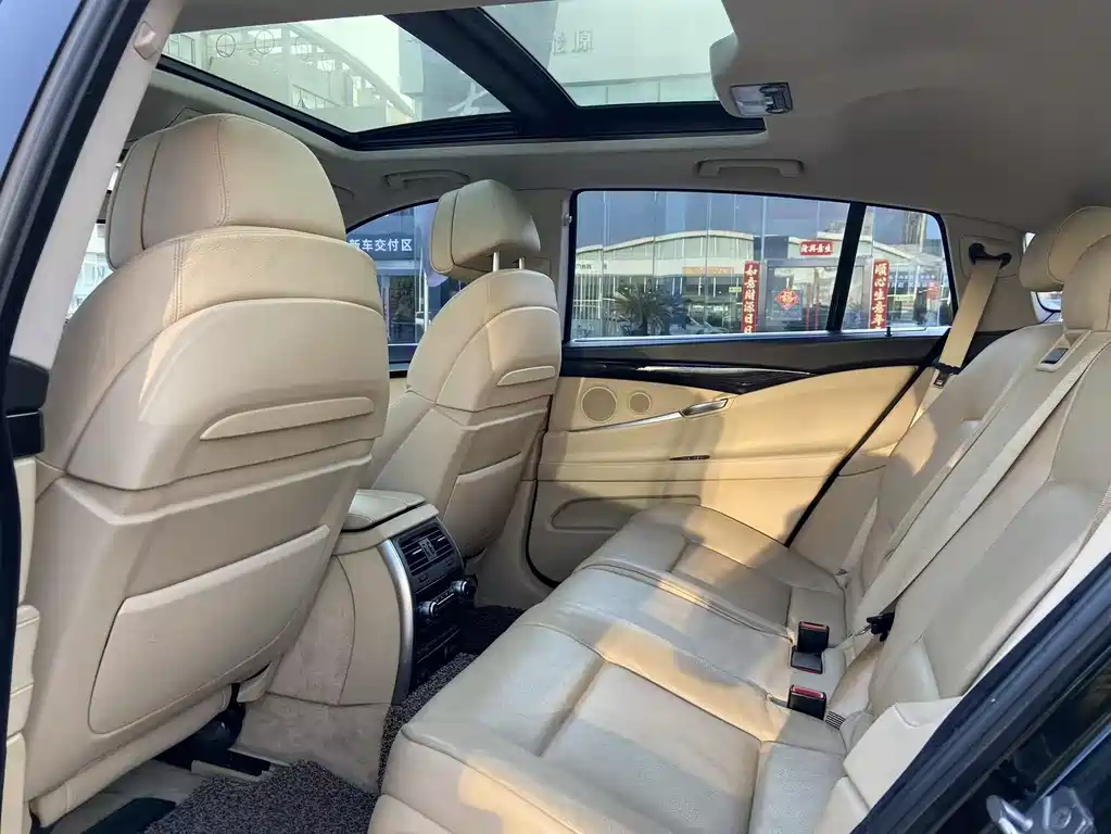 BMW 5 Series GT 2011 535i xDrive luxury model купить на сайте DeffCars