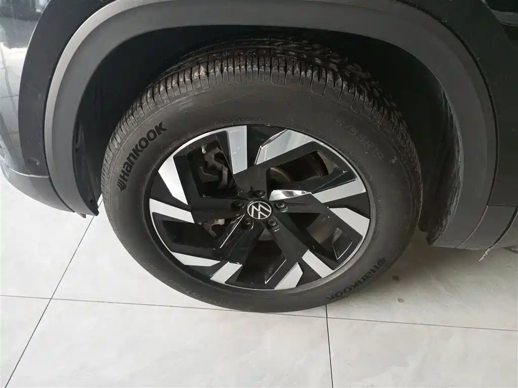 Touron 2022 330TSI two-wheel drive luxury version купить на сайте DeffCars