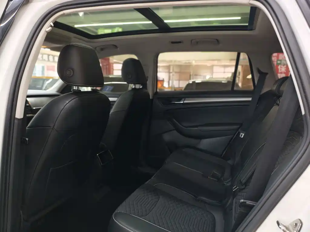 Kodiak 2018 TSI330 5-seater two-wheel drive comfort version купить на сайте DeffCars