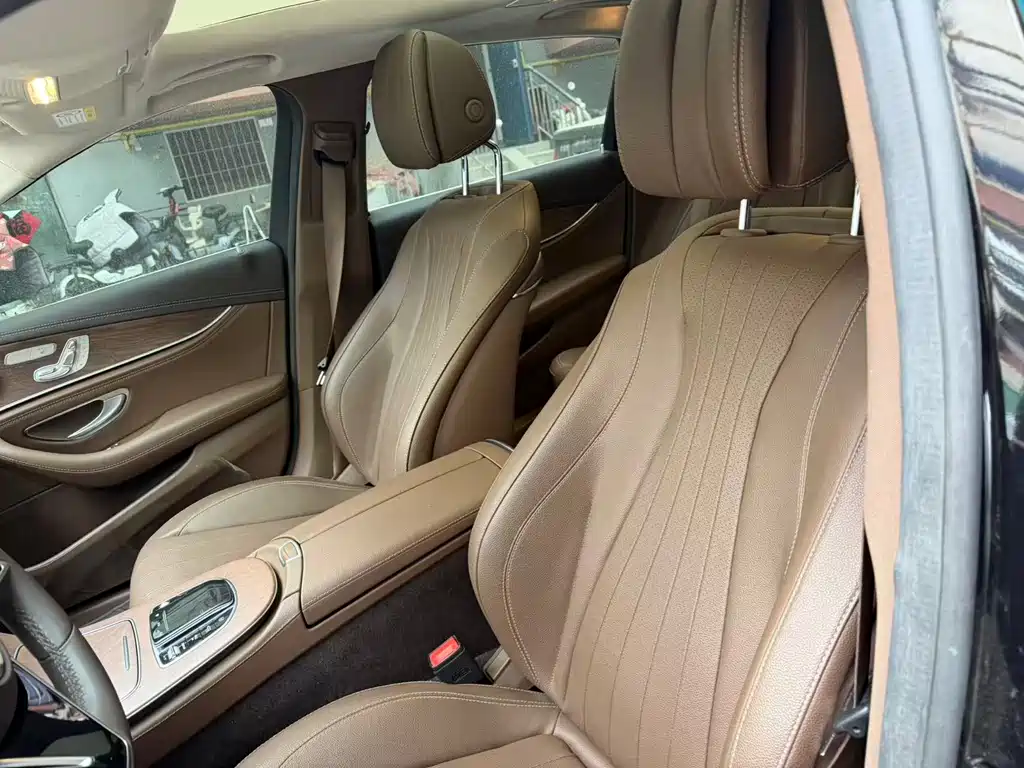 Mercedes-Benz E-Class 2023 E 300 L Fashion купить на сайте DeffCars