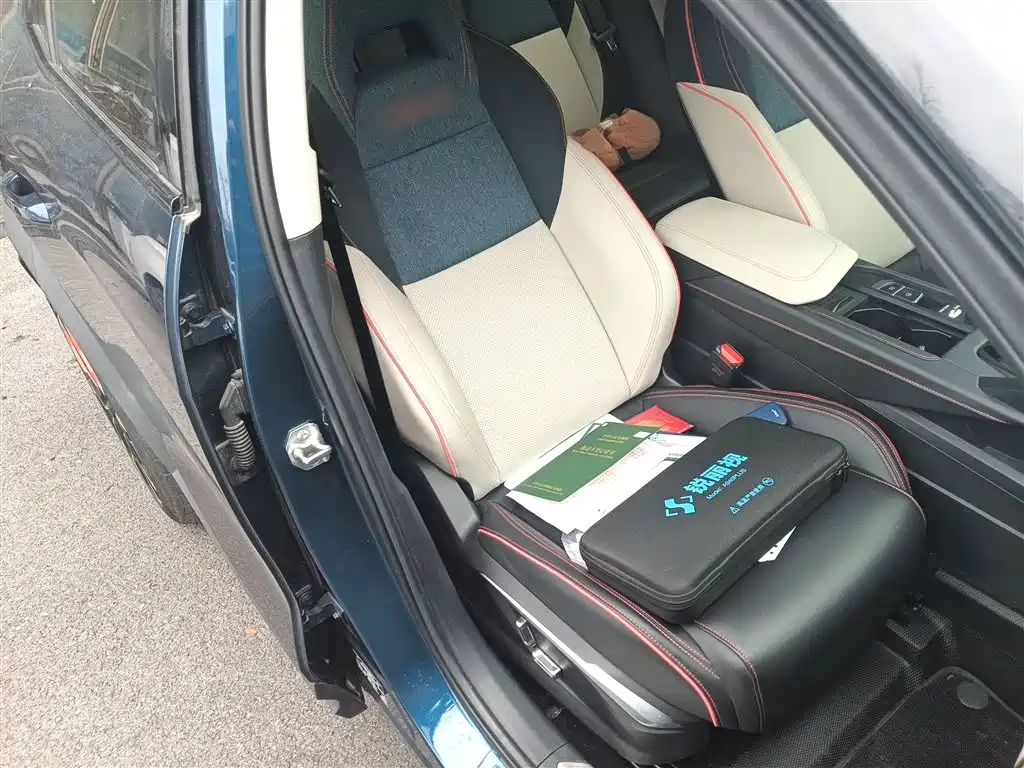 Lynk & Co 06 2020 1.5T Yao Halo купить на сайте DeffCars