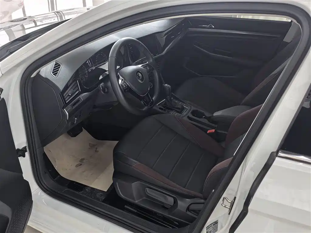 Bora 2021 1.5L automatic comfort intelligent connected version купить на сайте DeffCars