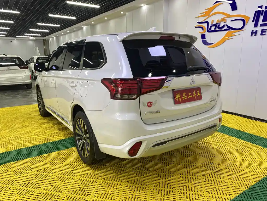 Outlander 2021 2.0L 2WD Smooth Edition 5 seats купить на сайте DeffCars