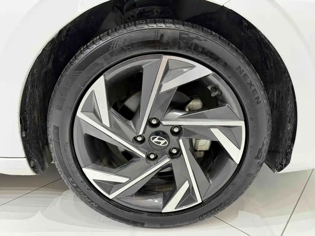 Elantra 2023 1.5L CVT LUX Premium Edition купить на сайте DeffCars
