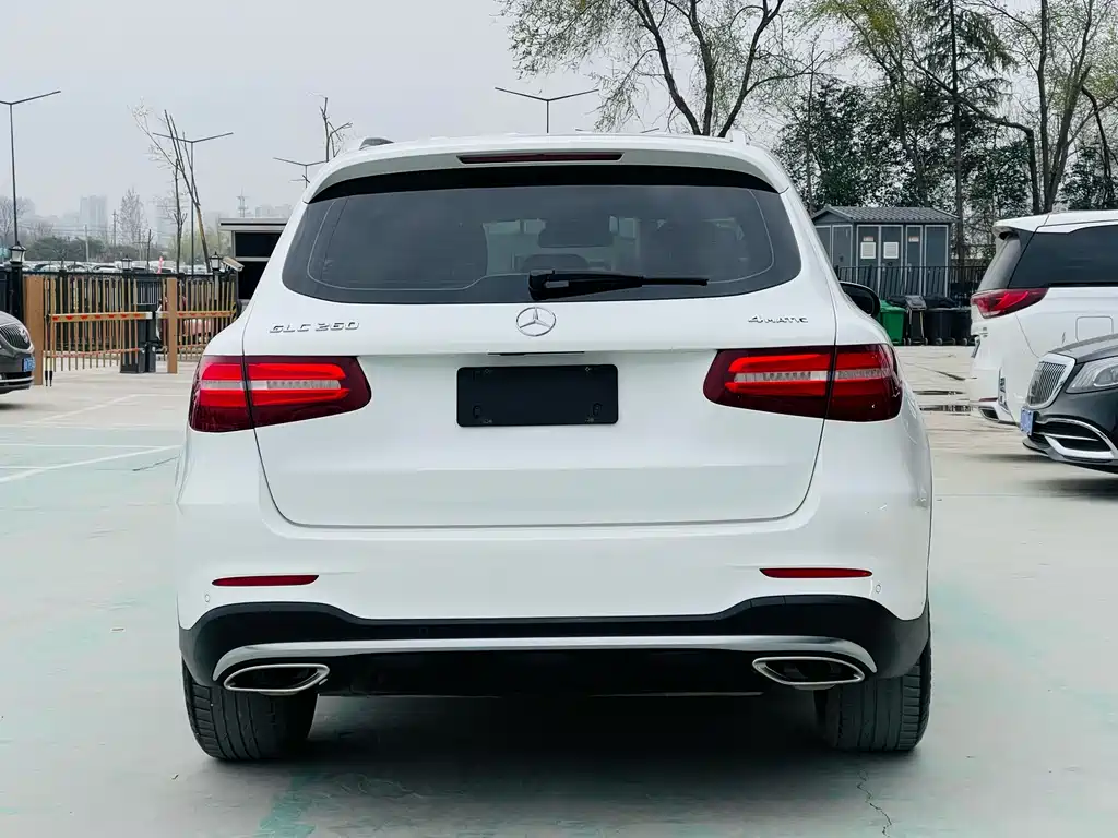 Mercedes-Benz GLC 2018 GLC 260 4MATIC luxury model купить на сайте DeffCars