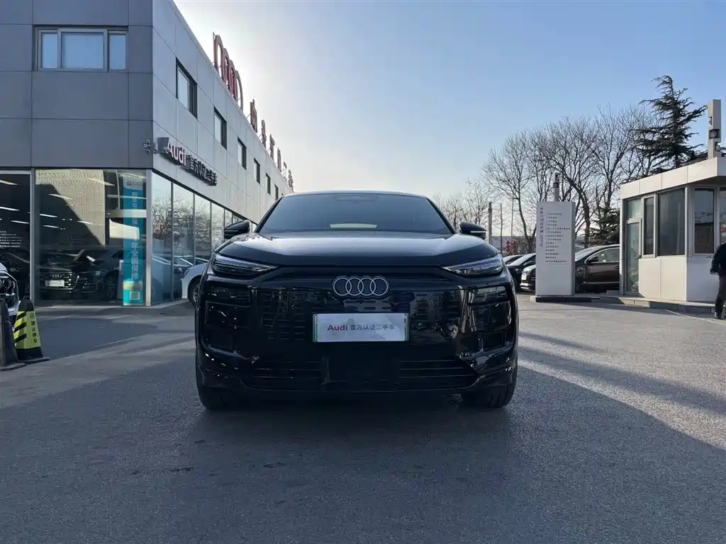Audi Q6L Sportback e-tron 2026 first pilot version купить на сайте DeffCars
