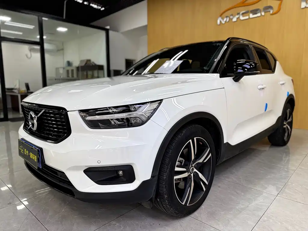 Volvo XC40 2020 T4 four-wheel drive Zhiyuan Sport Edition купить на сайте DeffCars
