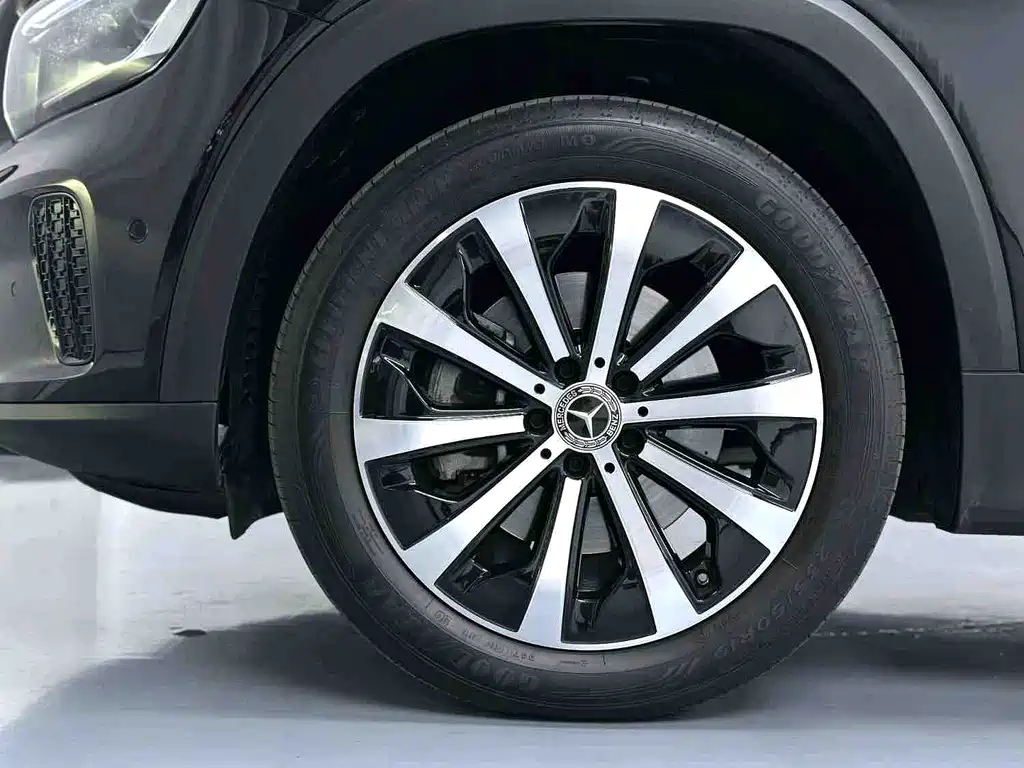 Mercedes-Benz GLB 2024 facelift GLB 220 fashion model купить на сайте DeffCars