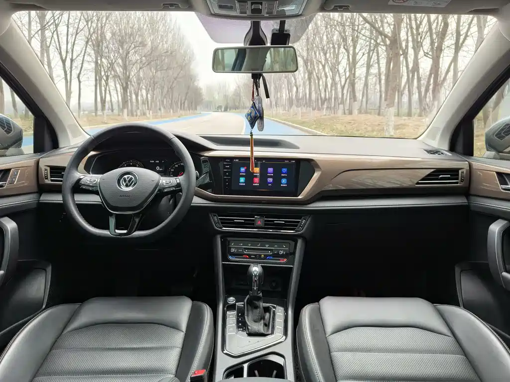 Tuyue 2021 280TSI two-wheel drive luxury version PLUS купить на сайте DeffCars