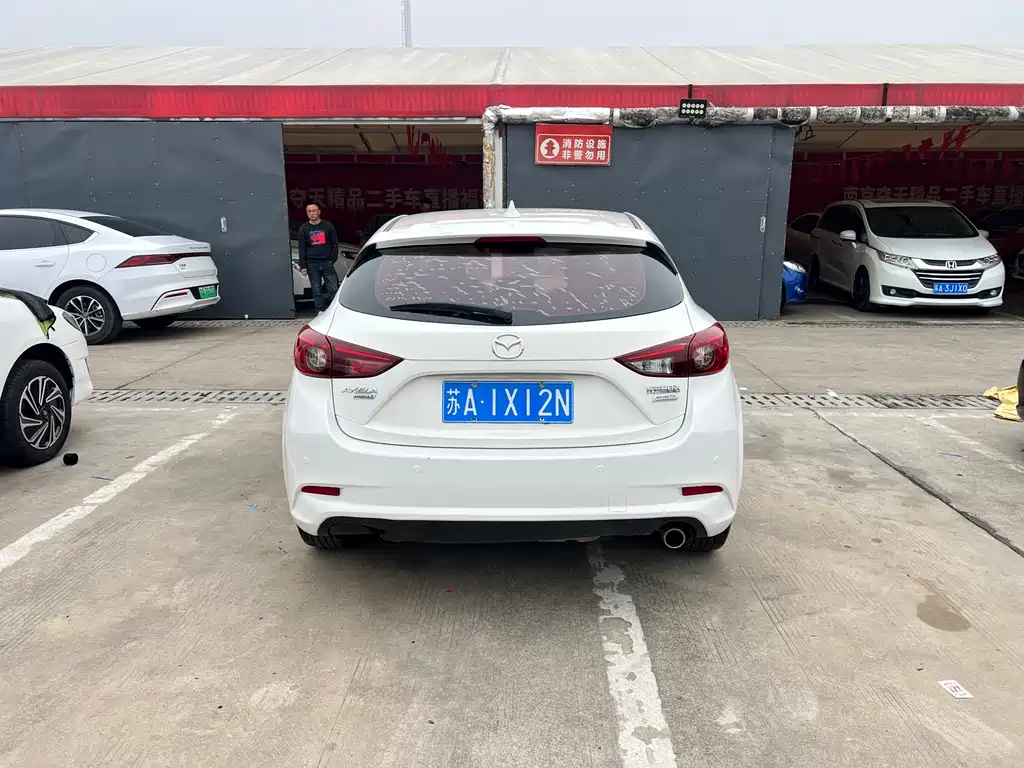 Mazda3 Angkesela 2017 hatchback 1.5L automatic luxury model National V купить на сайте DeffCars
