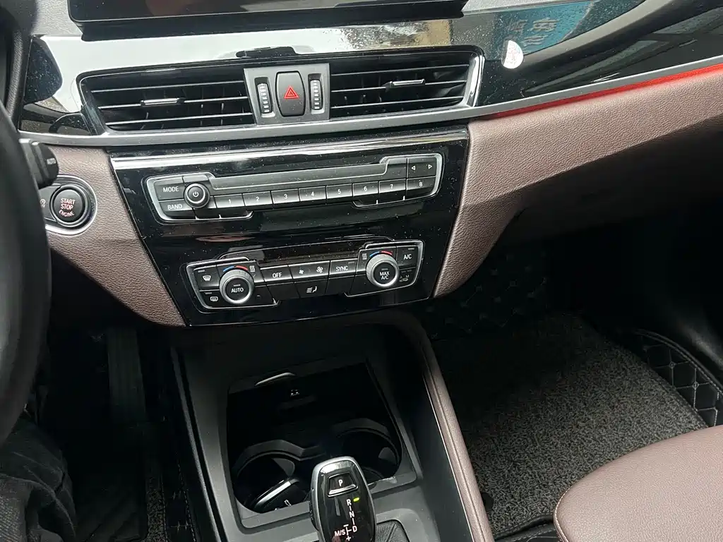 BMW X1 2021 sDrive25Li Leading Model купить на сайте DeffCars
