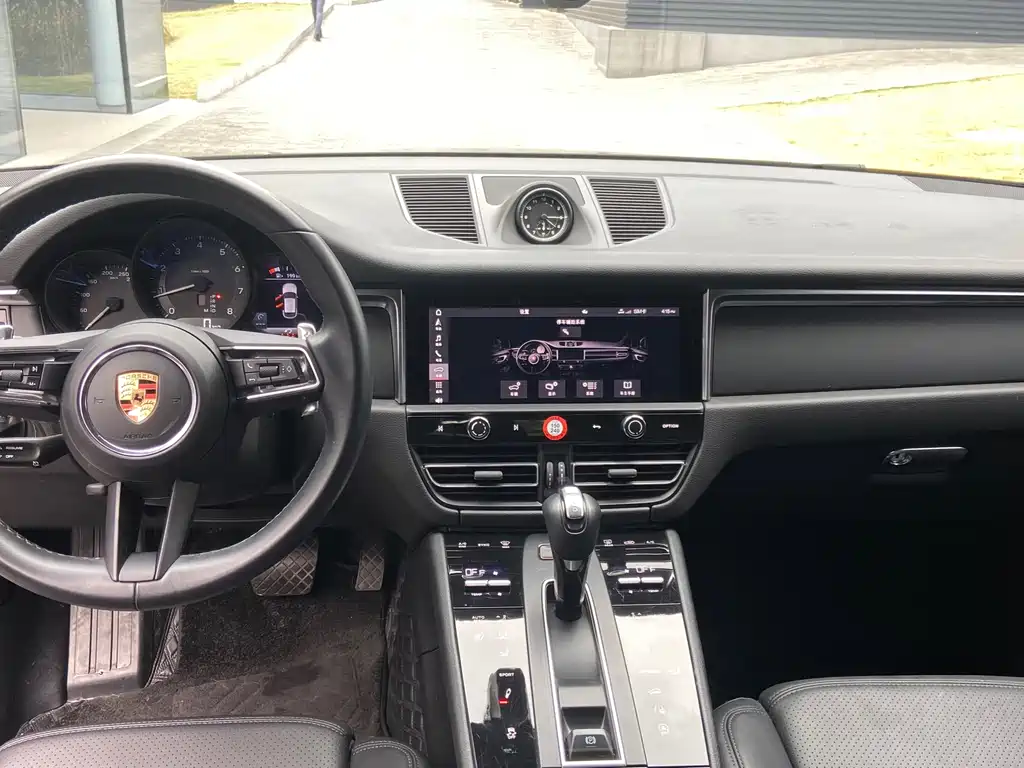 Macan 2023 Macan 2.0T купить на сайте DeffCars