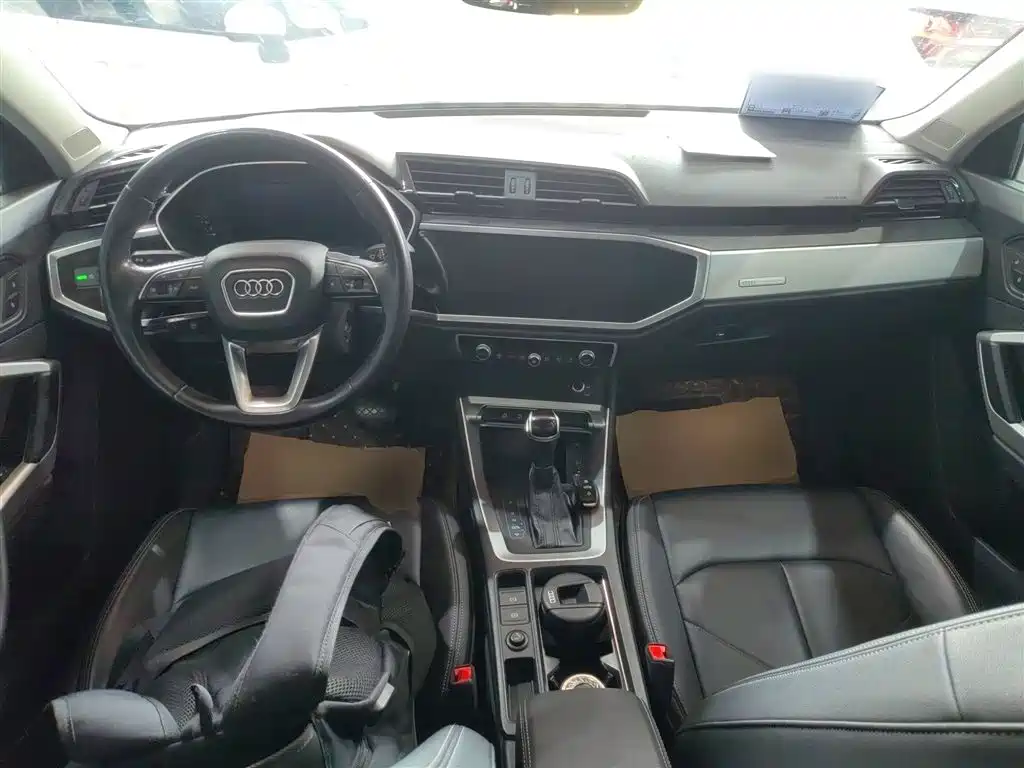 Audi Q3 2021 35 TFSI Enterprising and Elegant Model купить на сайте DeffCars