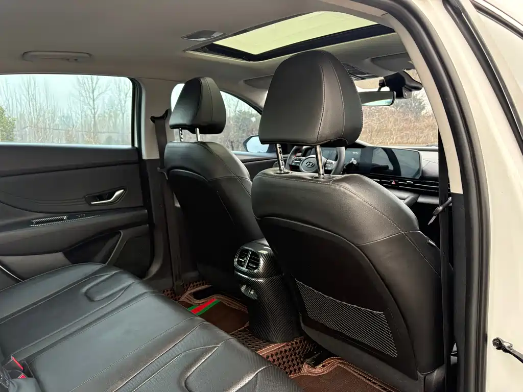 Elantra 2022 1.5L CVT LUX Premium Edition купить на сайте DeffCars