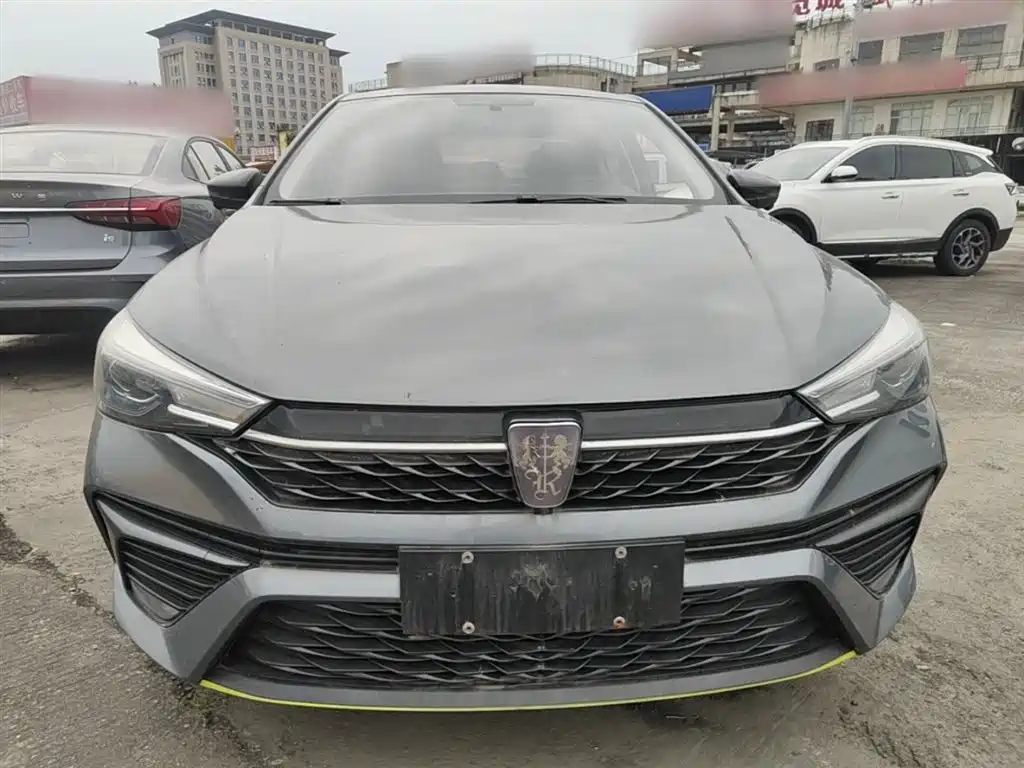 Roewe i5 2021 facelift 1.5L CVT diamond version купить на сайте DeffCars