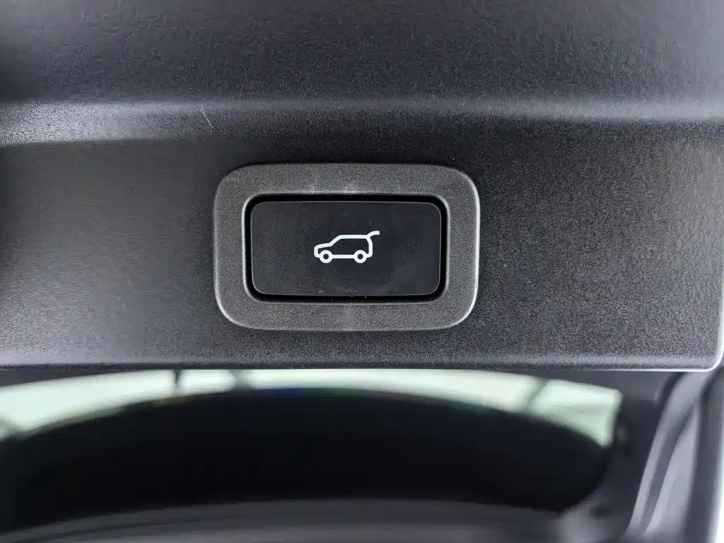Jaguar F-PACE 2021 250PS купить на сайте DeffCars