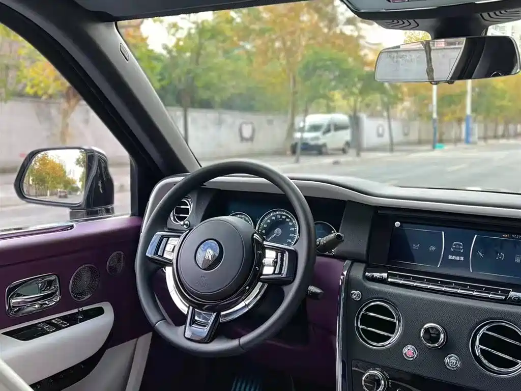 Cullinan 2018 five-seater version купить на сайте DeffCars