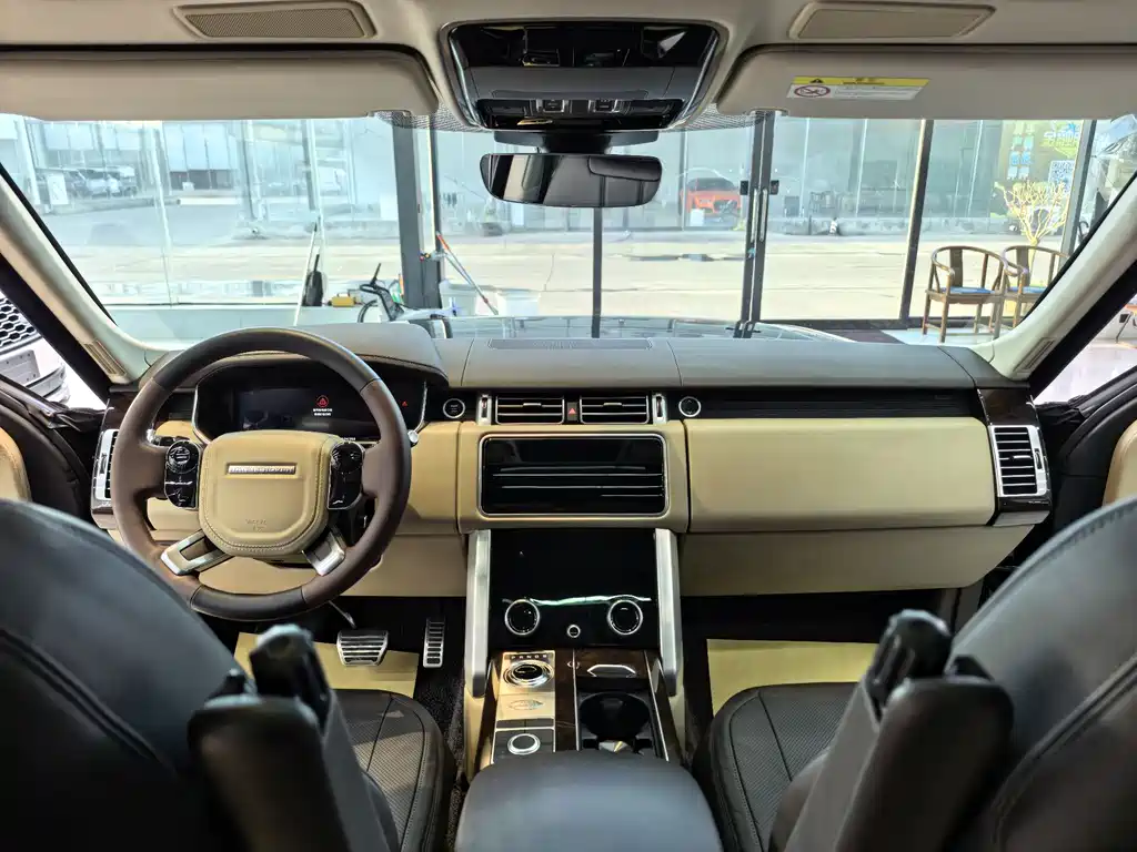 Range Rover 2021 3.0 L6 Legend Extended Classic Edition купить на сайте DeffCars