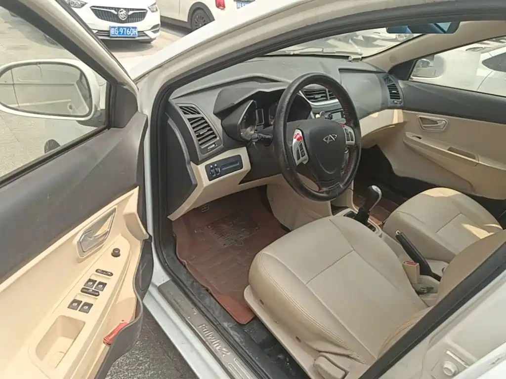 Fengyun 2 2013 hatchback 1.5L manual sharp version купить на сайте DeffCars