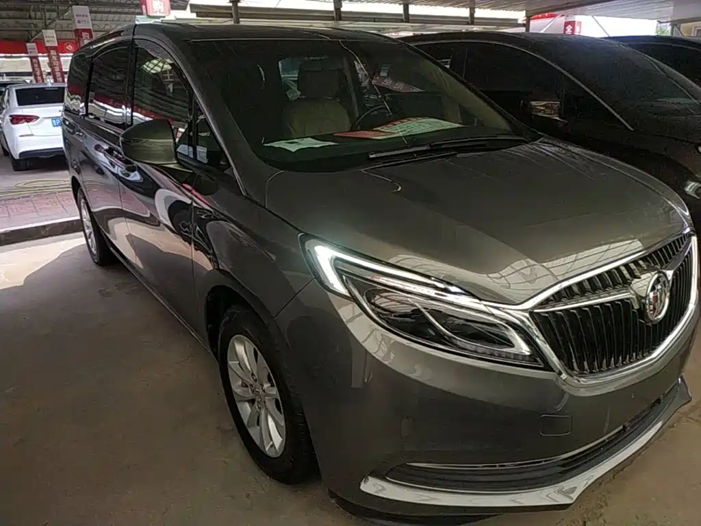 Buick GL8 2017 ES 28T Exclusive Type National V купить на сайте DeffCars