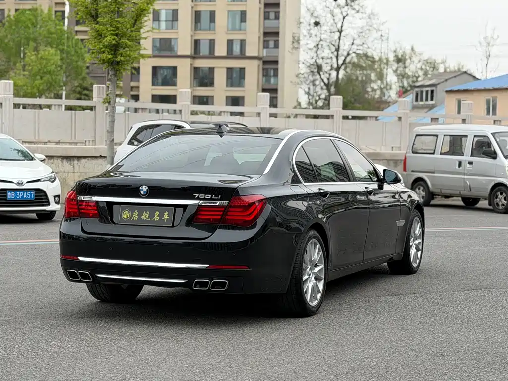 BMW 7 Series 2013 760Li купить на сайте DeffCars