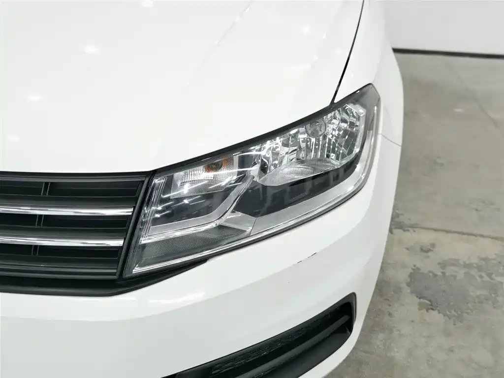 Santana 2018 1.5L Manual Fashion Edition купить на сайте DeffCars