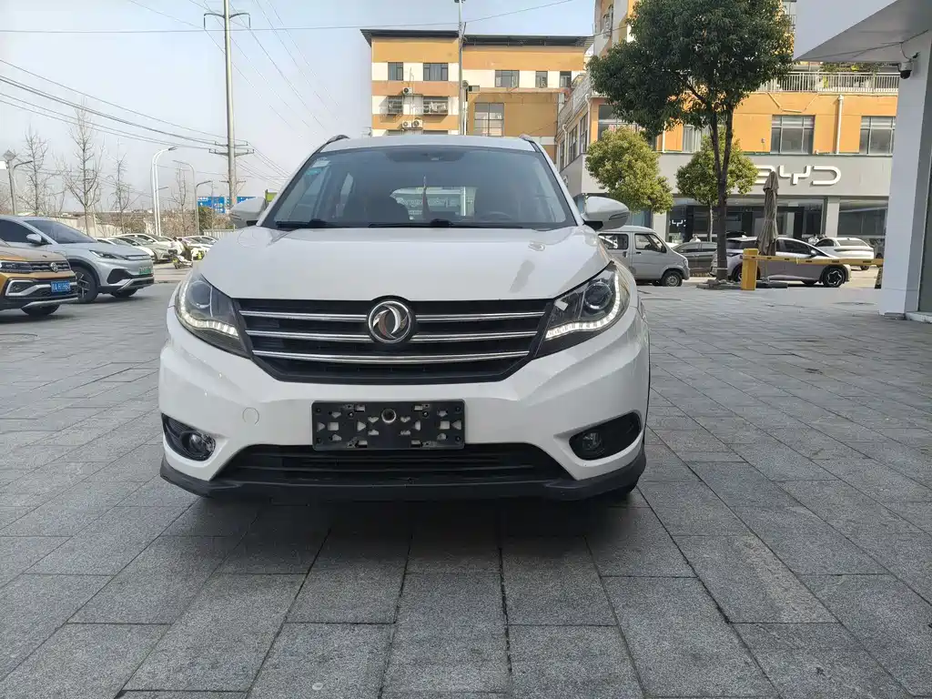 Fengguang 580 2016 1.5T manual luxury model купить на сайте DeffCars