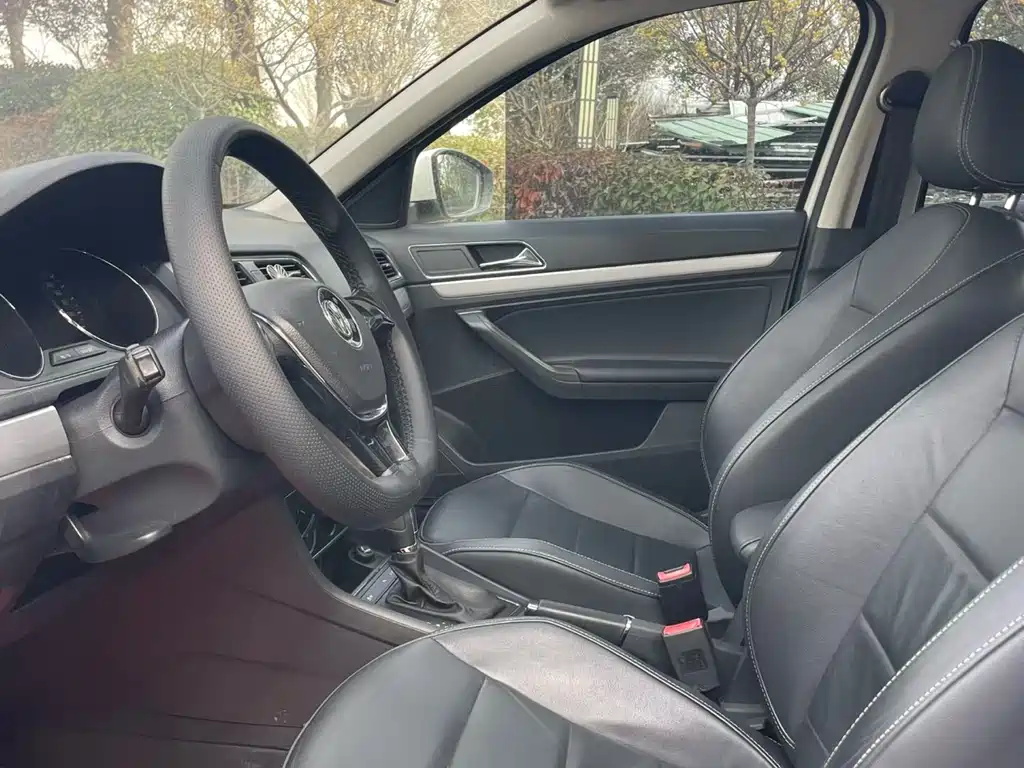 Langxing 2015 230TSI DSG Comfort Edition купить на сайте DeffCars