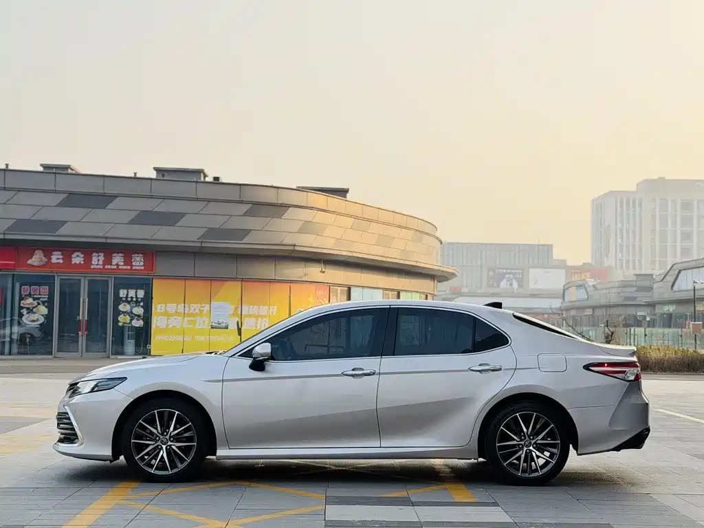 Camry 2021 2.5G Deluxe Edition купить на сайте DeffCars