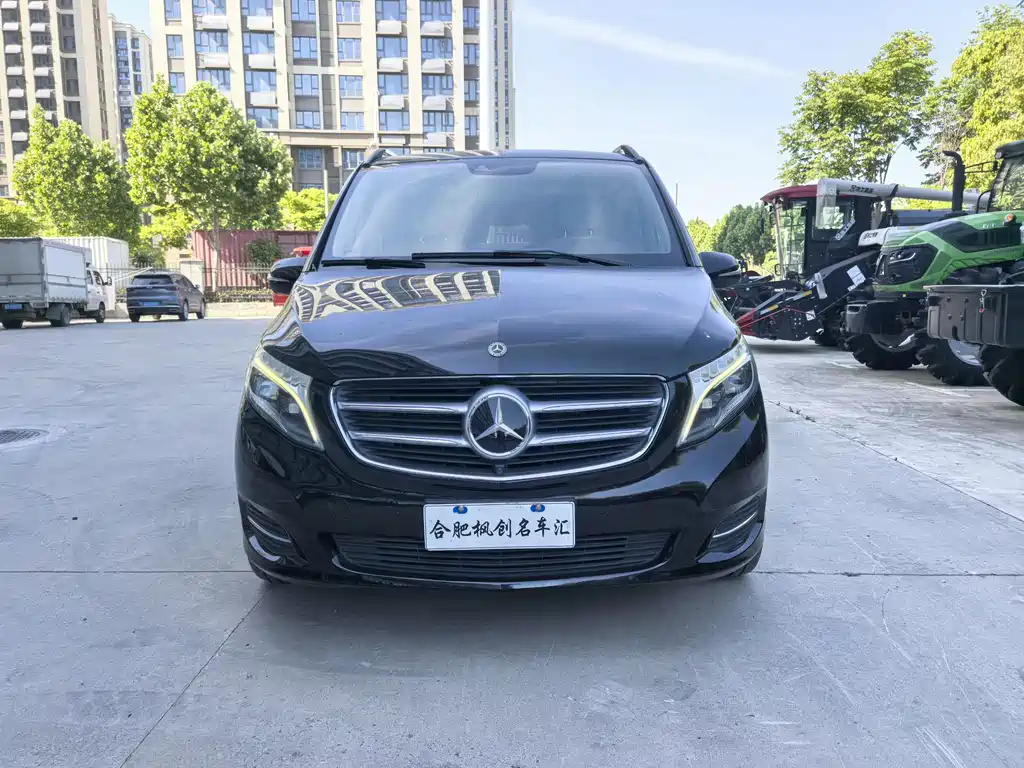 Mercedes-Benz V-Class 2017 V 260 L Premium Extended Edition купить на сайте DeffCars