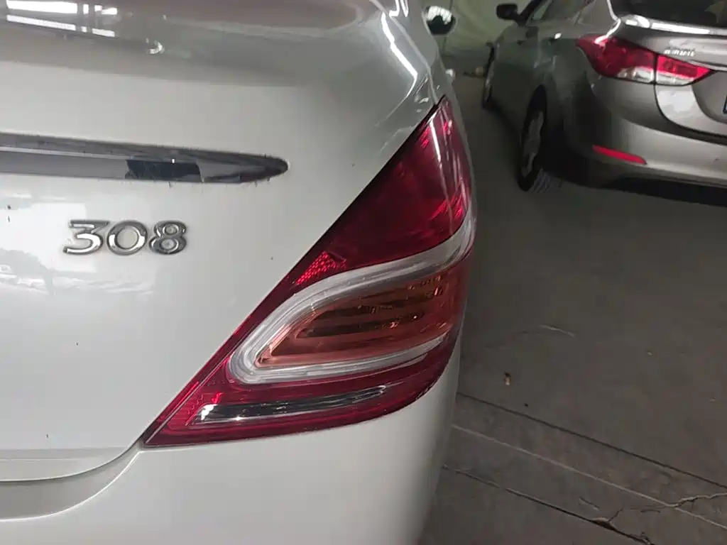Peugeot 308 2014 Enjoy Edition Classic 1.6L Manual Premium Type купить на сайте DeffCars