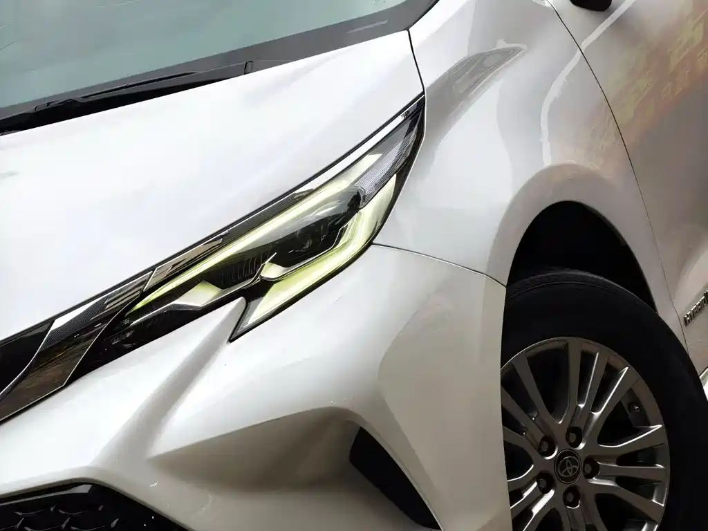SIENNA 2021 2.5L Hybrid Comfort Edition купить на сайте DeffCars