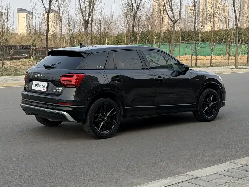 Audi Q2L 2020 35 TFSI fashionable and dynamic купить на сайте DeffCars