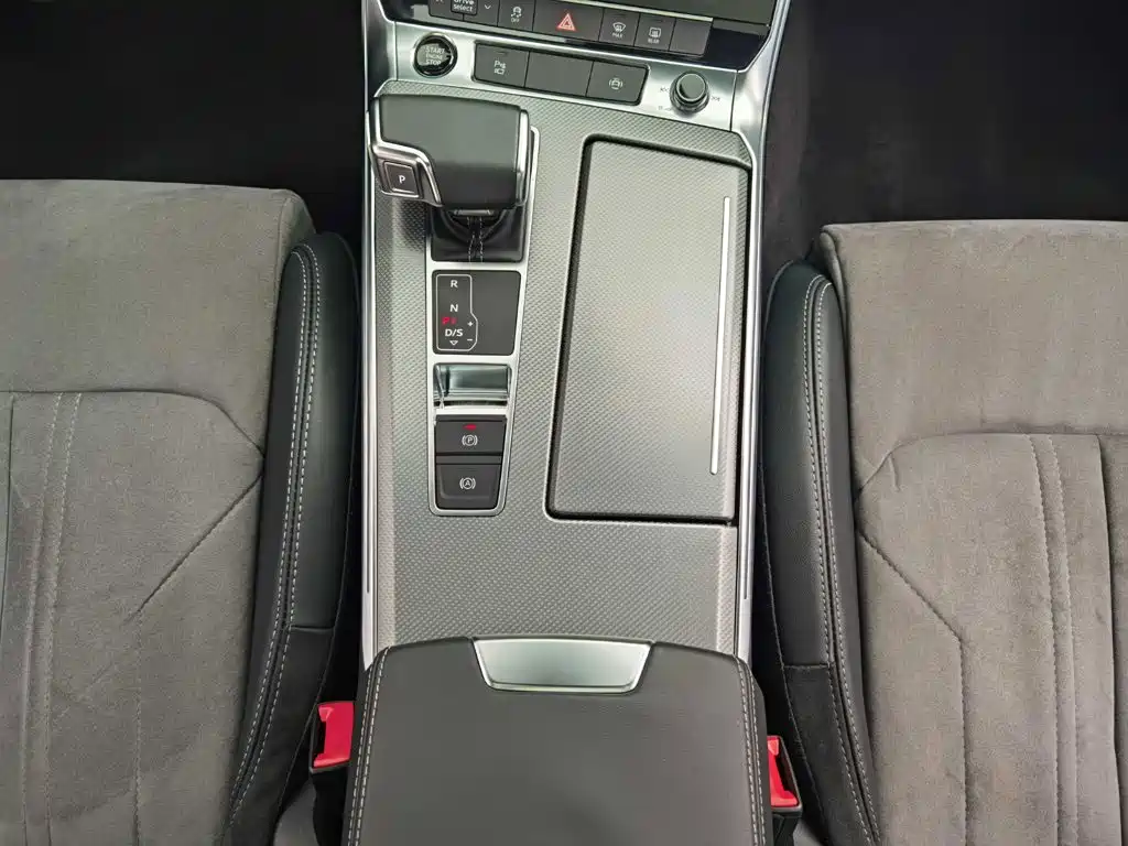 Audi A6L 2022 45 TFSI Premium Dynamic Model купить на сайте DeffCars