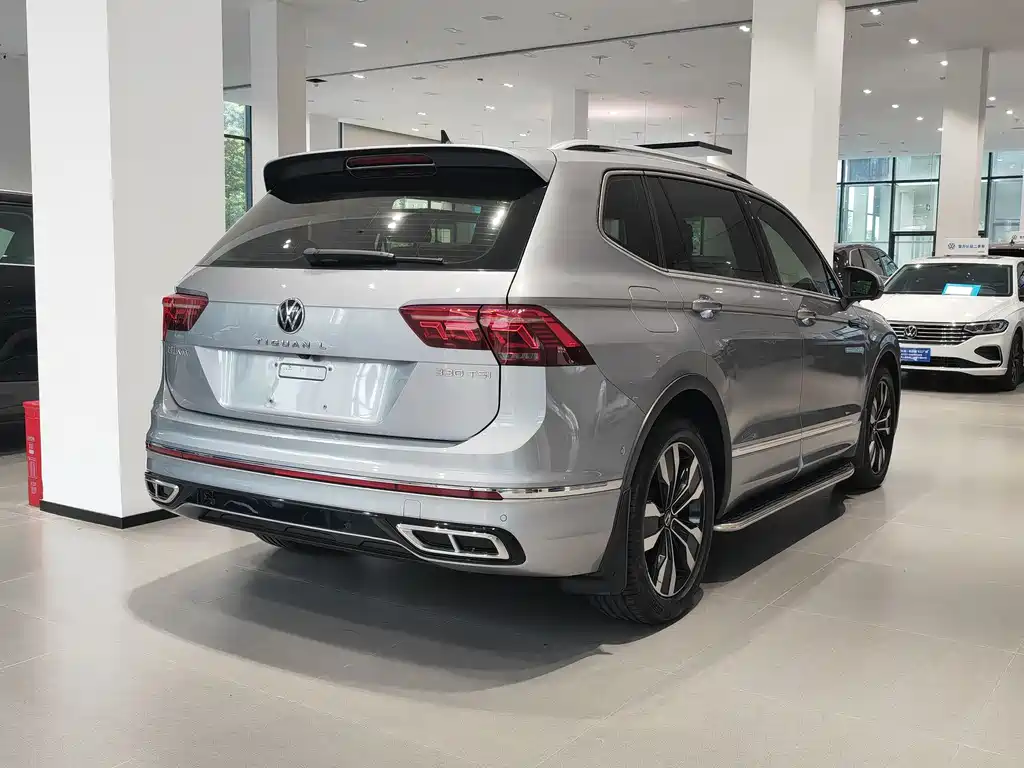 Tiguan L 2022 330TSI automatic two-wheel drive R-Line version купить на сайте DeffCars