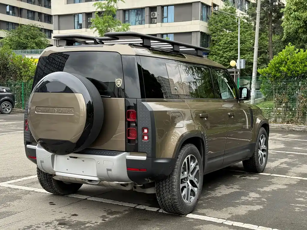 Land Rover Defender 2024 110 3.0T P400 Dark Special Edition купить на сайте DeffCars